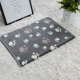 Pet Blanket Dogs And Cats Flannel Blanket Autumn And Winter Warm Blanket Floor Mat (Option: )