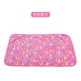 Pet Blanket Dogs And Cats Flannel Blanket Autumn And Winter Warm Blanket Floor Mat (Option: Pink Dog's Paw Blanket-76 52cm)